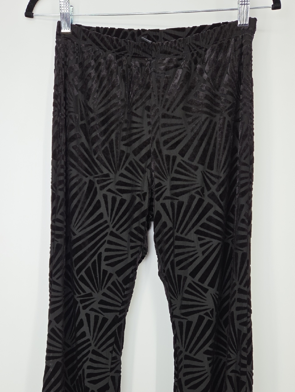 Windsor Black Velvet Burnout Pattern Flare Pants M
